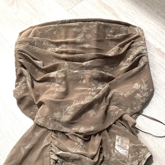 Sarina Taupe Elegant Strapless Bodysuit NEW 🏷️ - Picture 5 of 8